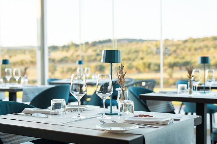 Dining 57 of 75