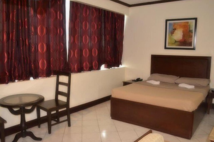 Room 15 of 50