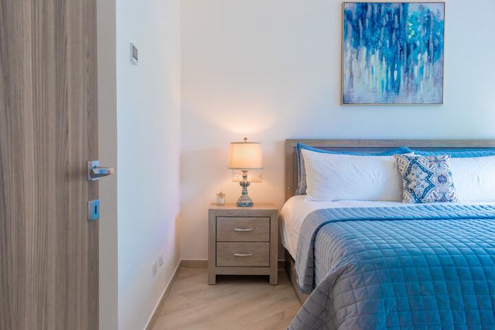 Room 4 of 62