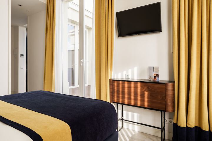 Room 15 of 91