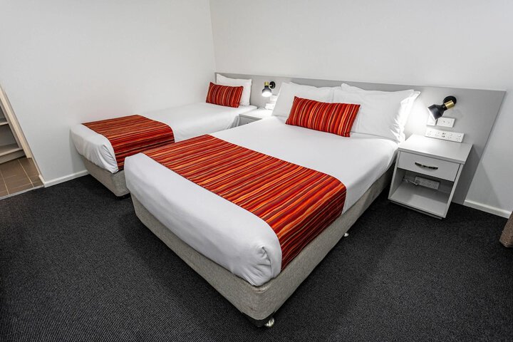 Room 43 of 85