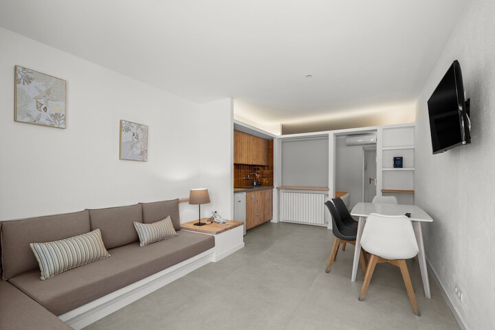 Room 10 of 62