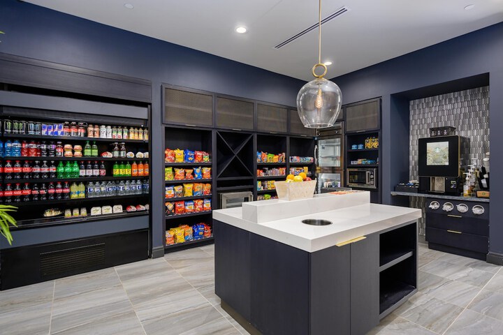Snack bar