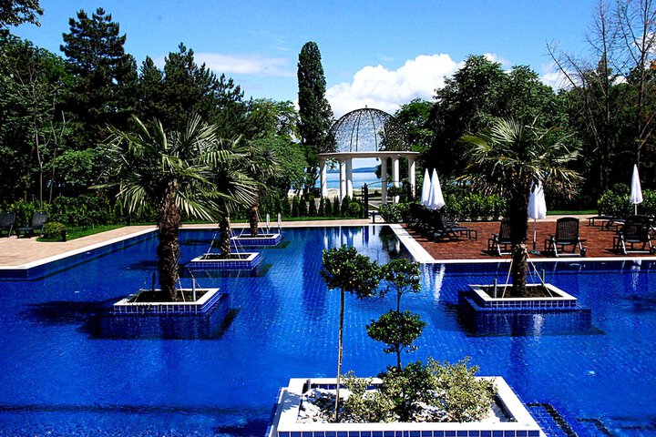 Pool Hotel