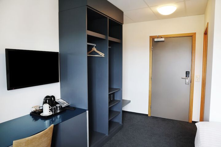 Room 21 of 65