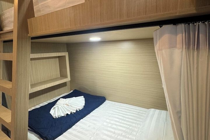 Room 52 of 128