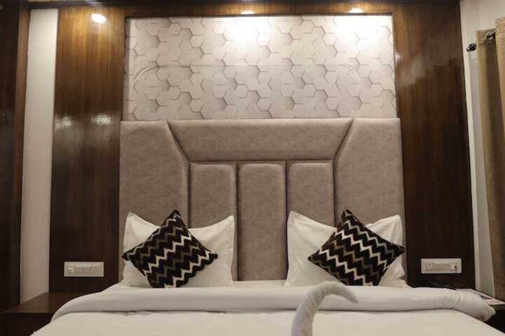 Room 20 of 98