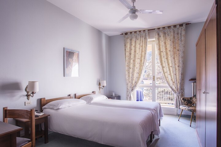 Room 5 of 41