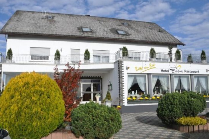 HOTEL EIFELPERLE