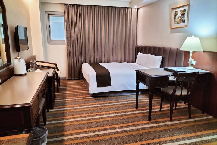 Room 28 of 88