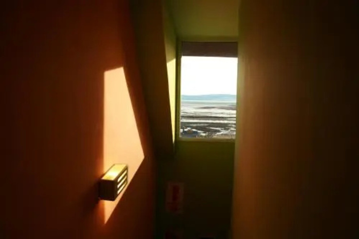 Room 5 of 19