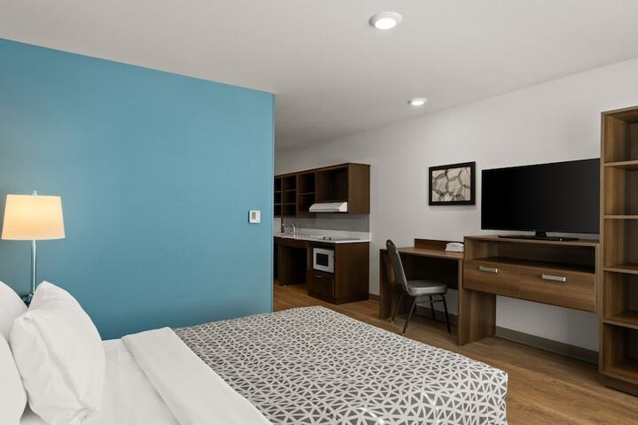 Room 7 of 28