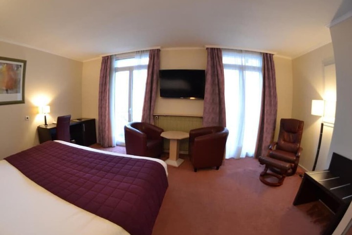 Room 19 of 41