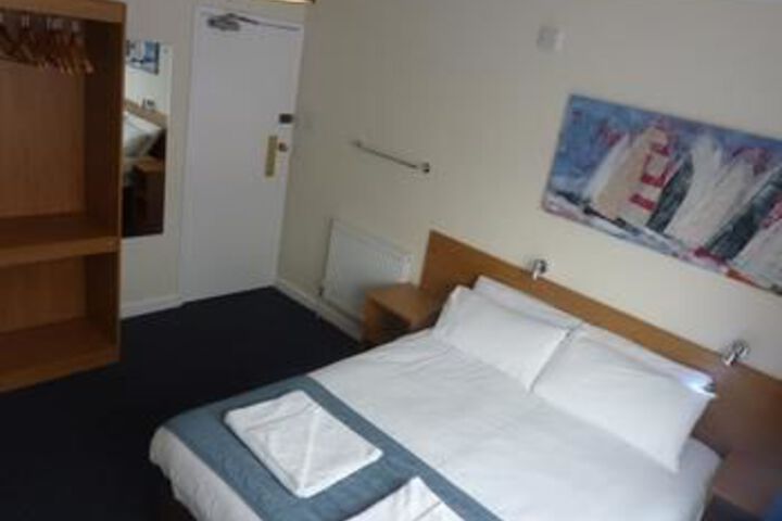 Room 18 of 53