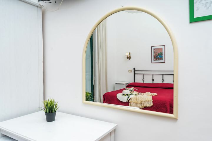 Room 34 of 84