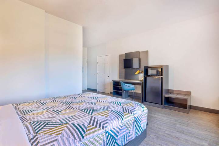 Room 16 of 24