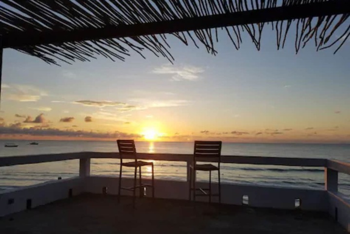 Sundeck 41 of 43