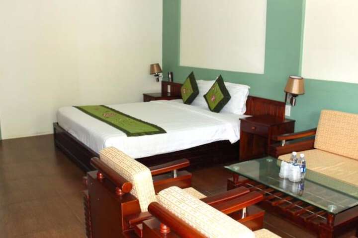 Room 6 of 42