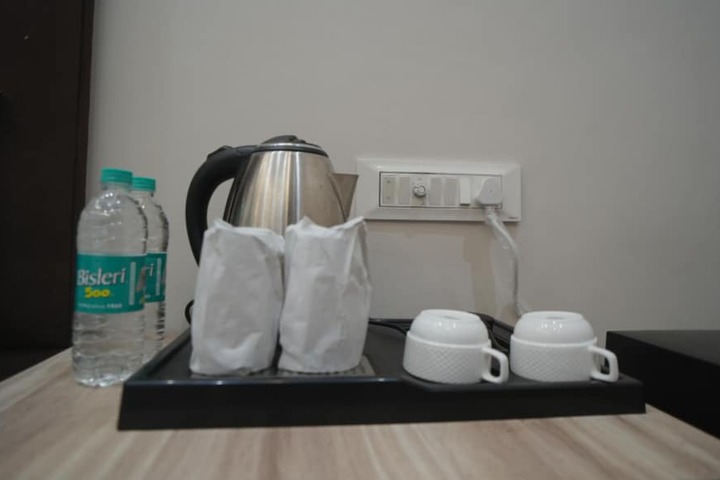 Room 11 of 24