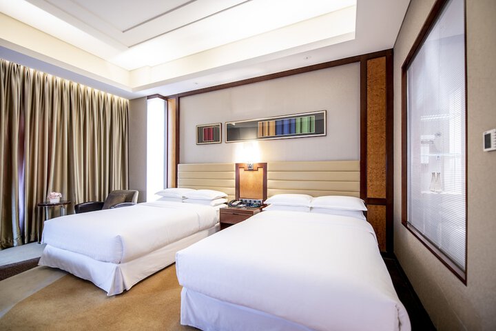 Room 3 of 53