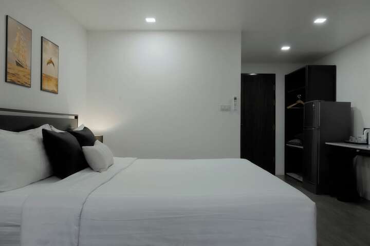Room 21 of 39
