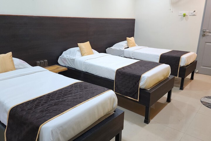 Room 8 of 22