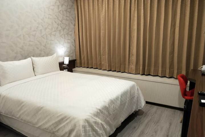Room 32 of 78