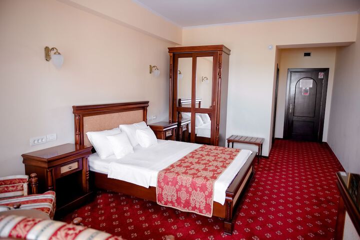 Room 21 of 44