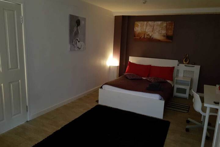 Room 3 of 15