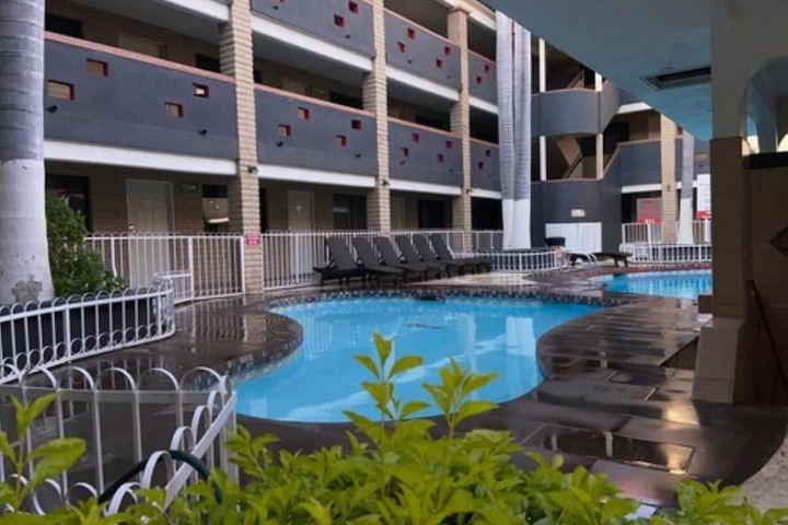 Pool 15 of 27