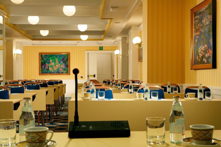 Business Center 46 of 50