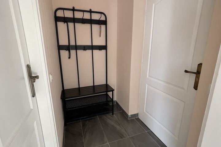 Room 18 of 94