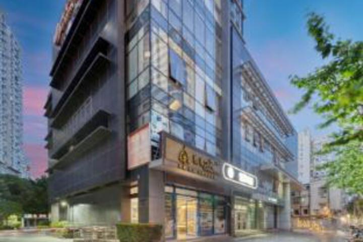 H ai Yu eEsports Hotel (Shanghai Changshou Road Wuning Road Subway Station Store)