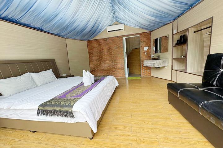Room 15 of 45