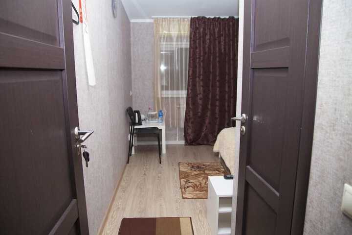 Room 11 of 28