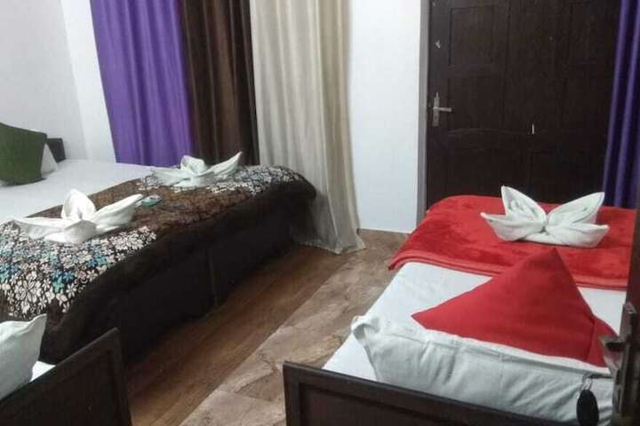 Room 34 of 48