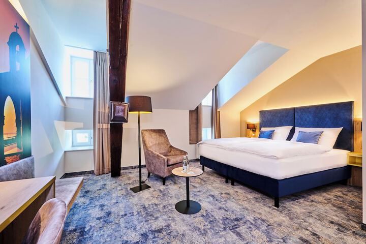 Room 21 of 64