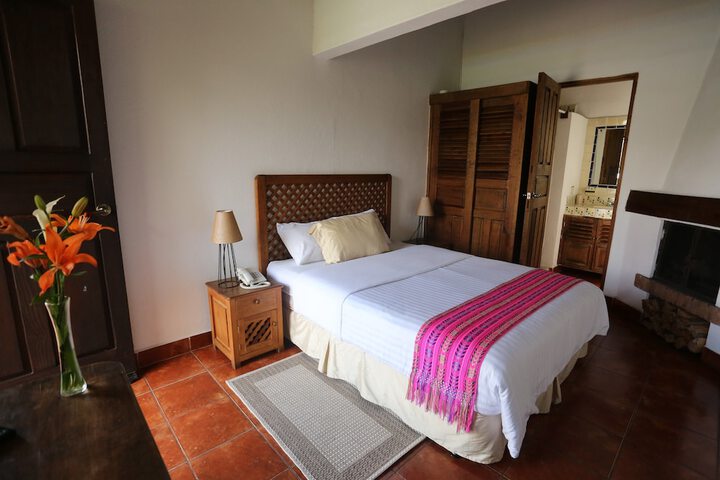 Room 3 of 32
