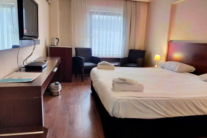 Room 13 of 49