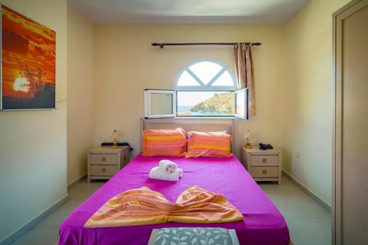 Room 15 of 62