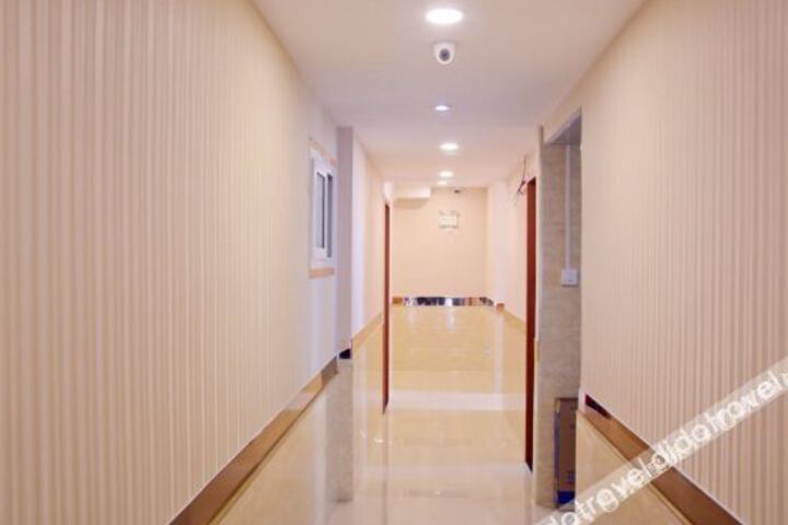 Hotel Interior 5 of 13