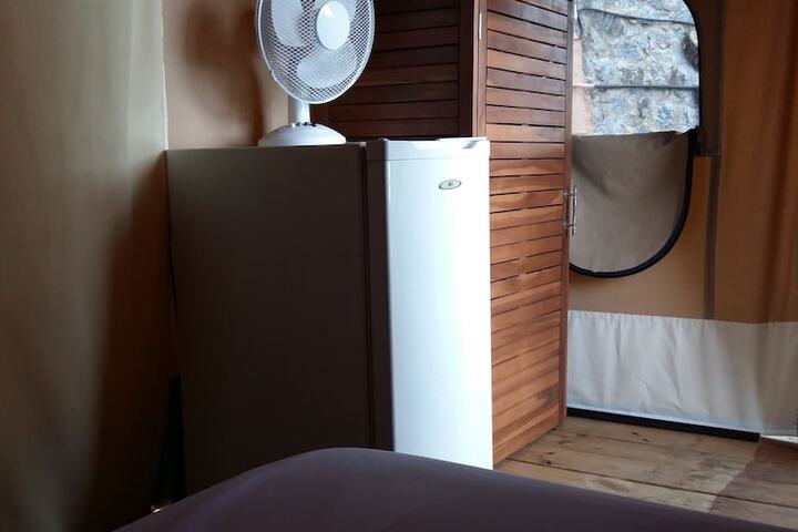 Room 3 of 61
