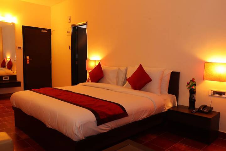 Room 6 of 14