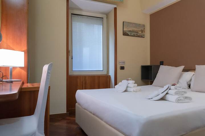 Room 11 of 29