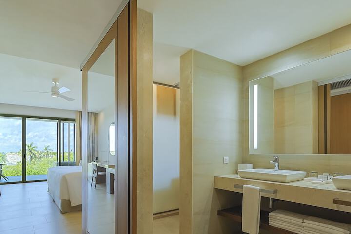 Room 21 of 86