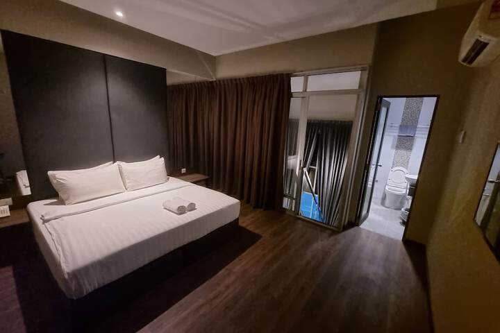 Room 108 of 138