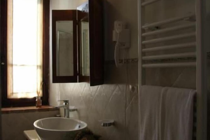 Room 26 of 43