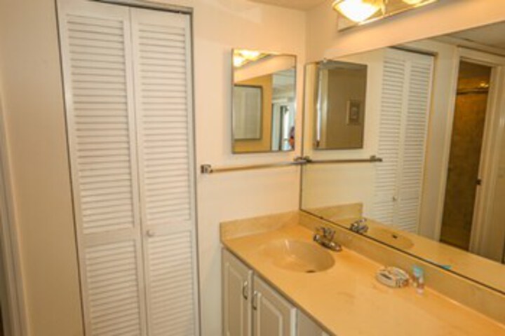 Room 4 of 23