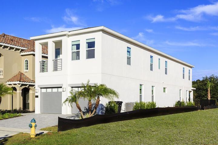 Property Grounds 29 of 33