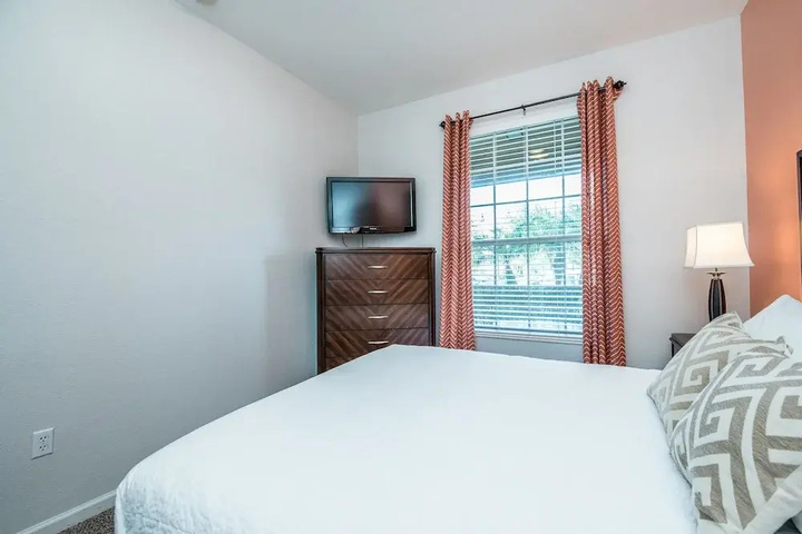 Room 4 of 21